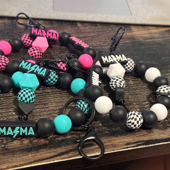 **BUNDLE of 6 ITEMS** 3 Large Wristlet Keychains & 3 Small Keychain Charms - Picture 5 of 14